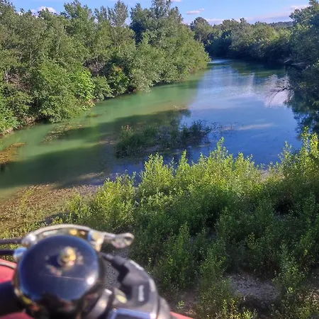 Du Charme Paisible Dans Le Sud Сasa de vacaciones Luc-sur-Orbieu