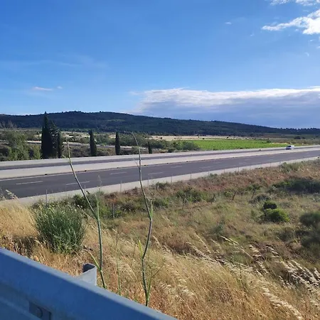 Сasa de vacaciones Du Charme Paisible Dans Le Sud Luc-sur-Orbieu